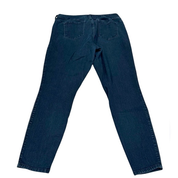 Torrid Denim Jegging Skinny Super Soft High-Rise Jean Medium Wash Size 16R - Picture 3 of 6
